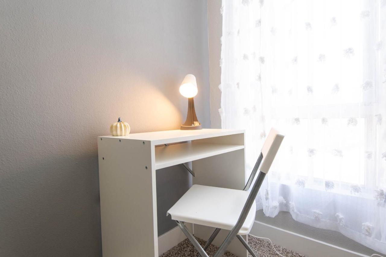 Luxury One Bedroom Apartments Free Parking&Pool ロサンゼルス エクステリア 写真