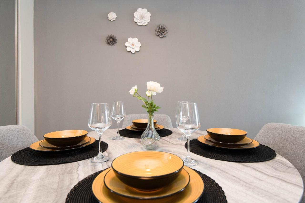 Luxury One Bedroom Apartments Free Parking&Pool ロサンゼルス エクステリア 写真