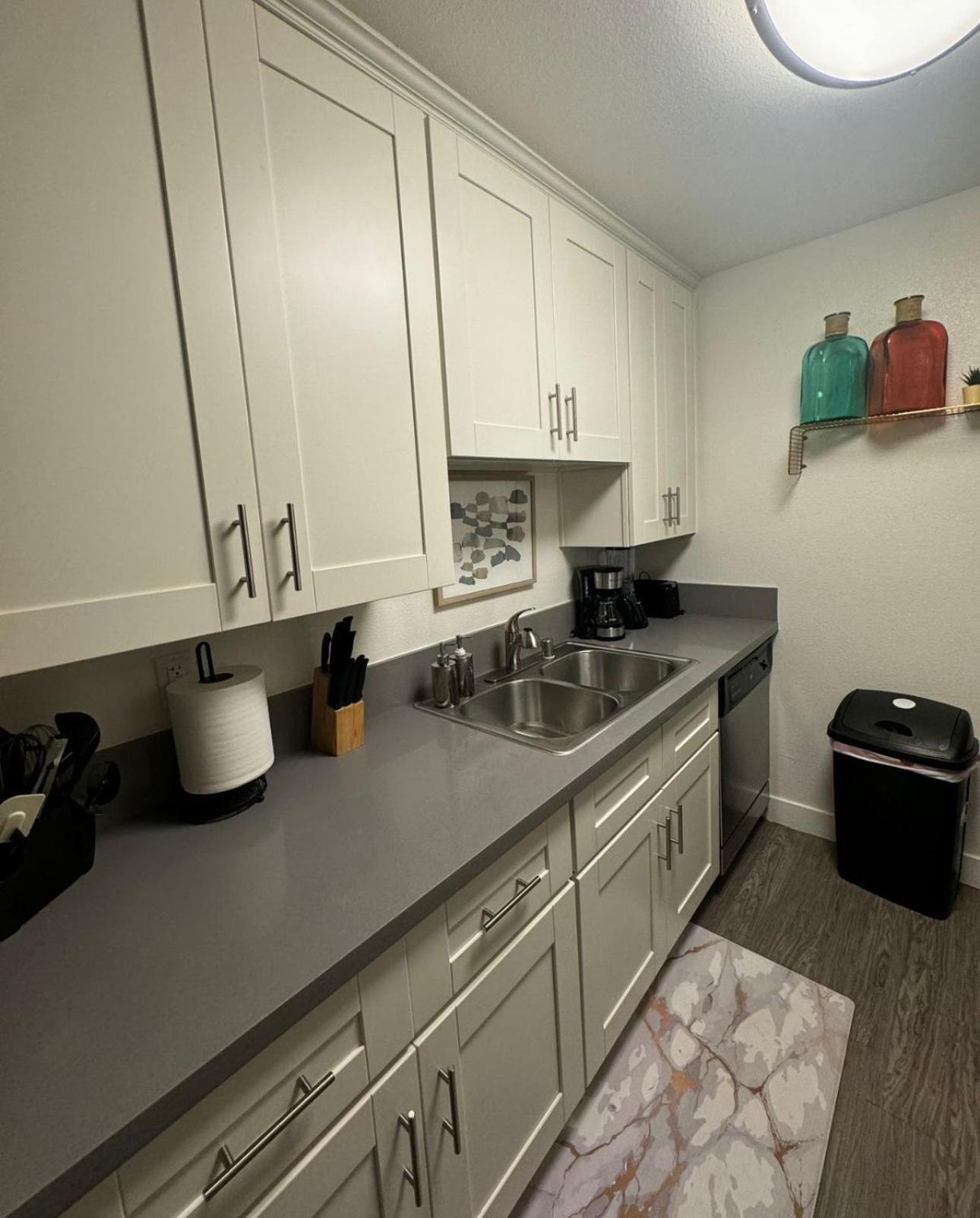 Luxury One Bedroom Apartments Free Parking&Pool ロサンゼルス エクステリア 写真